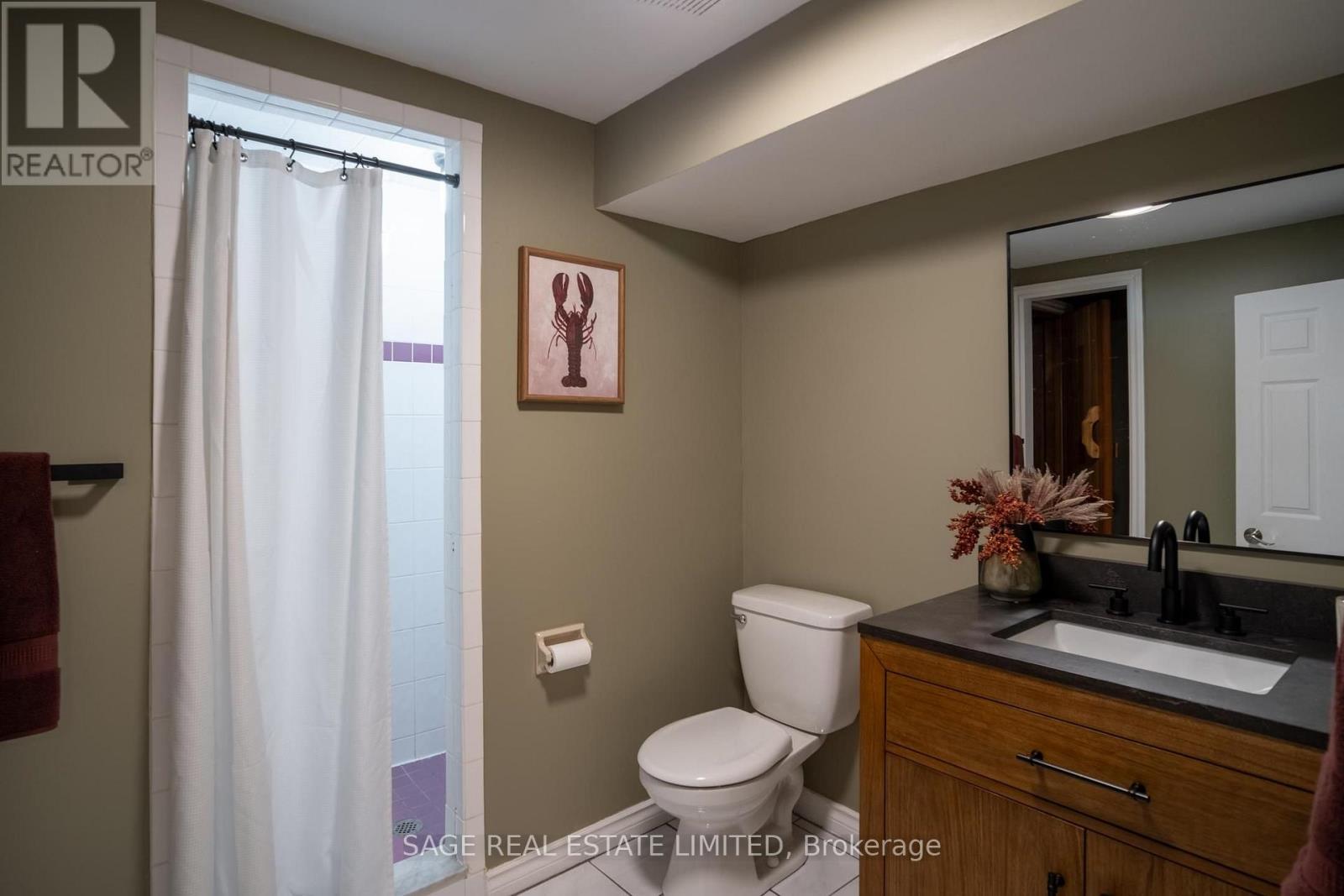 1819 Friar Tuck Court, Mississauga, Ontario  L5K 2L4 - Photo 36 - W13783874