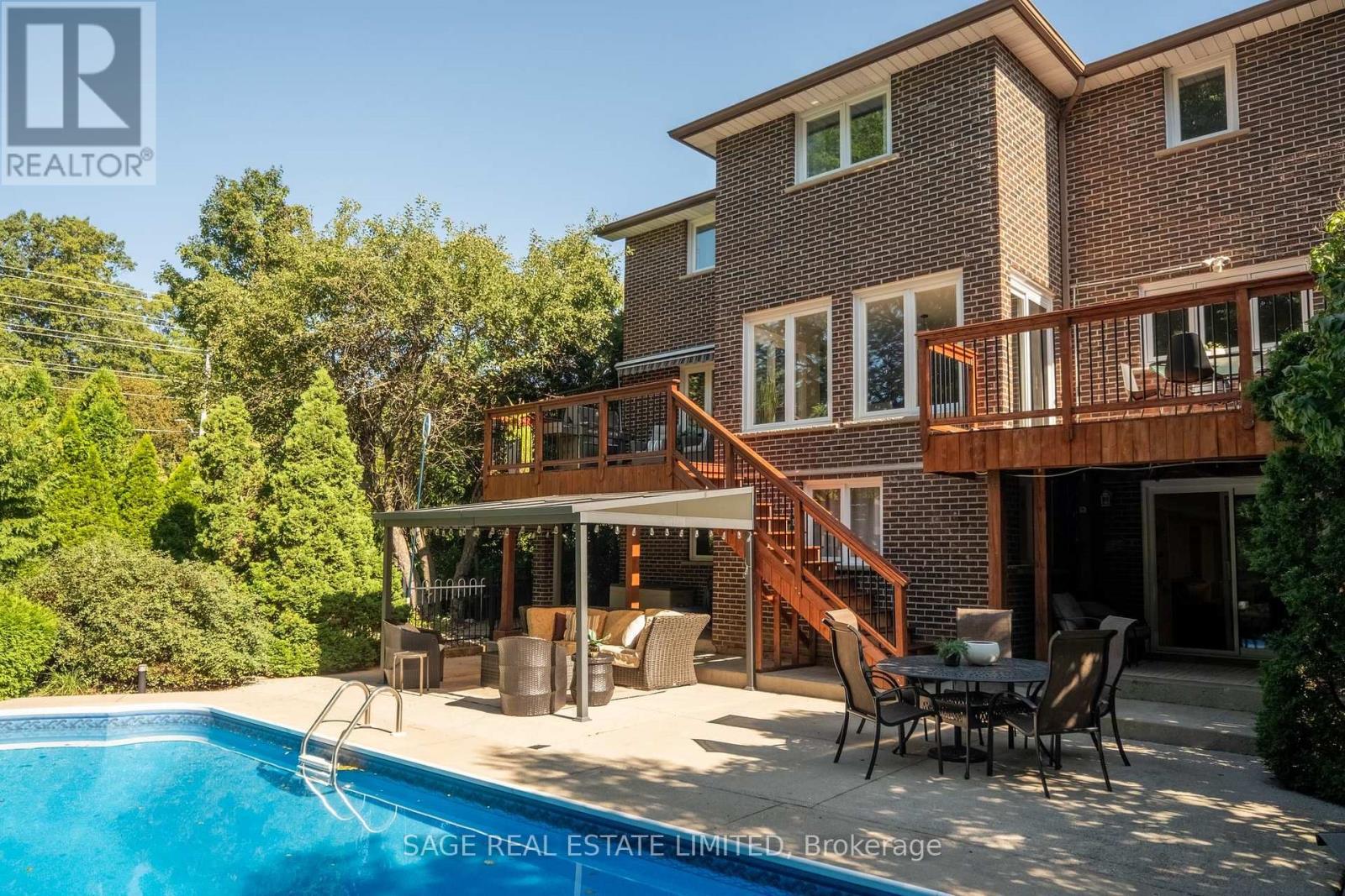1819 Friar Tuck Court, Mississauga, Ontario  L5K 2L4 - Photo 44 - W13783874