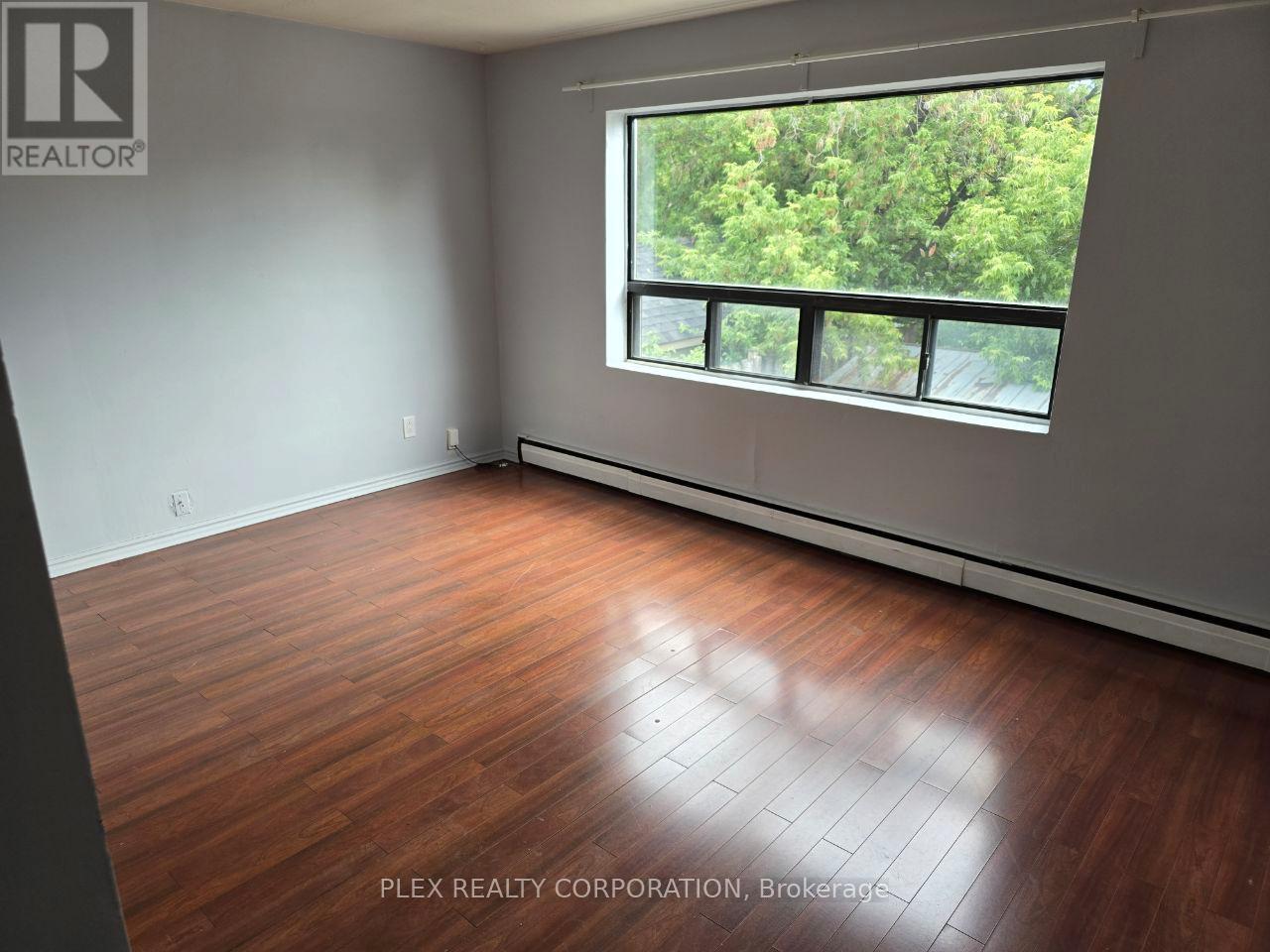 2 - 25a Milton Street, Toronto, Ontario  M8Y 2X7 - Photo 2 - W13783882