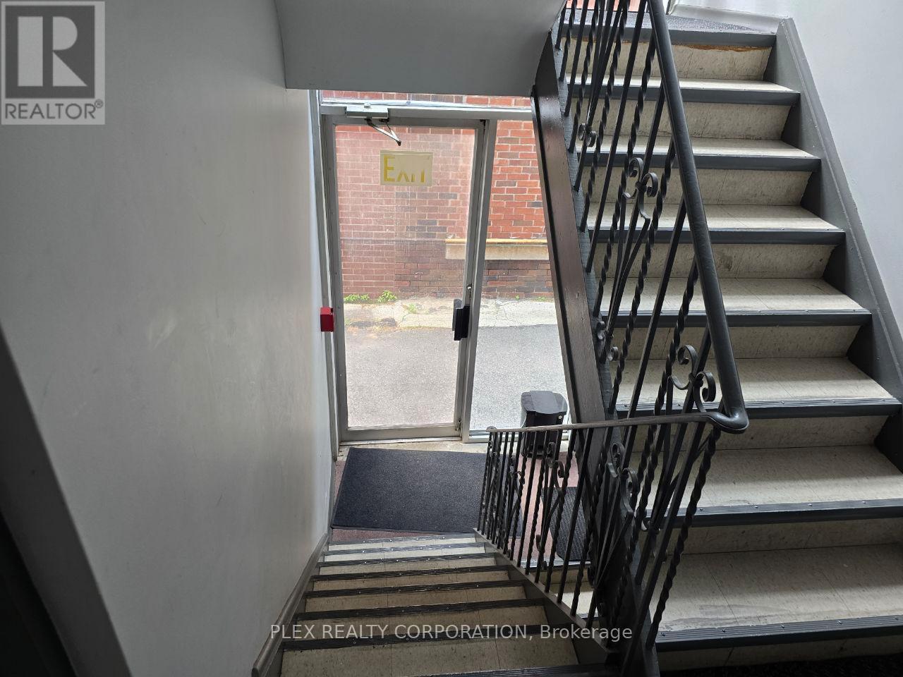 2 - 25a Milton Street, Toronto, Ontario  M8Y 2X7 - Photo 8 - W13783882