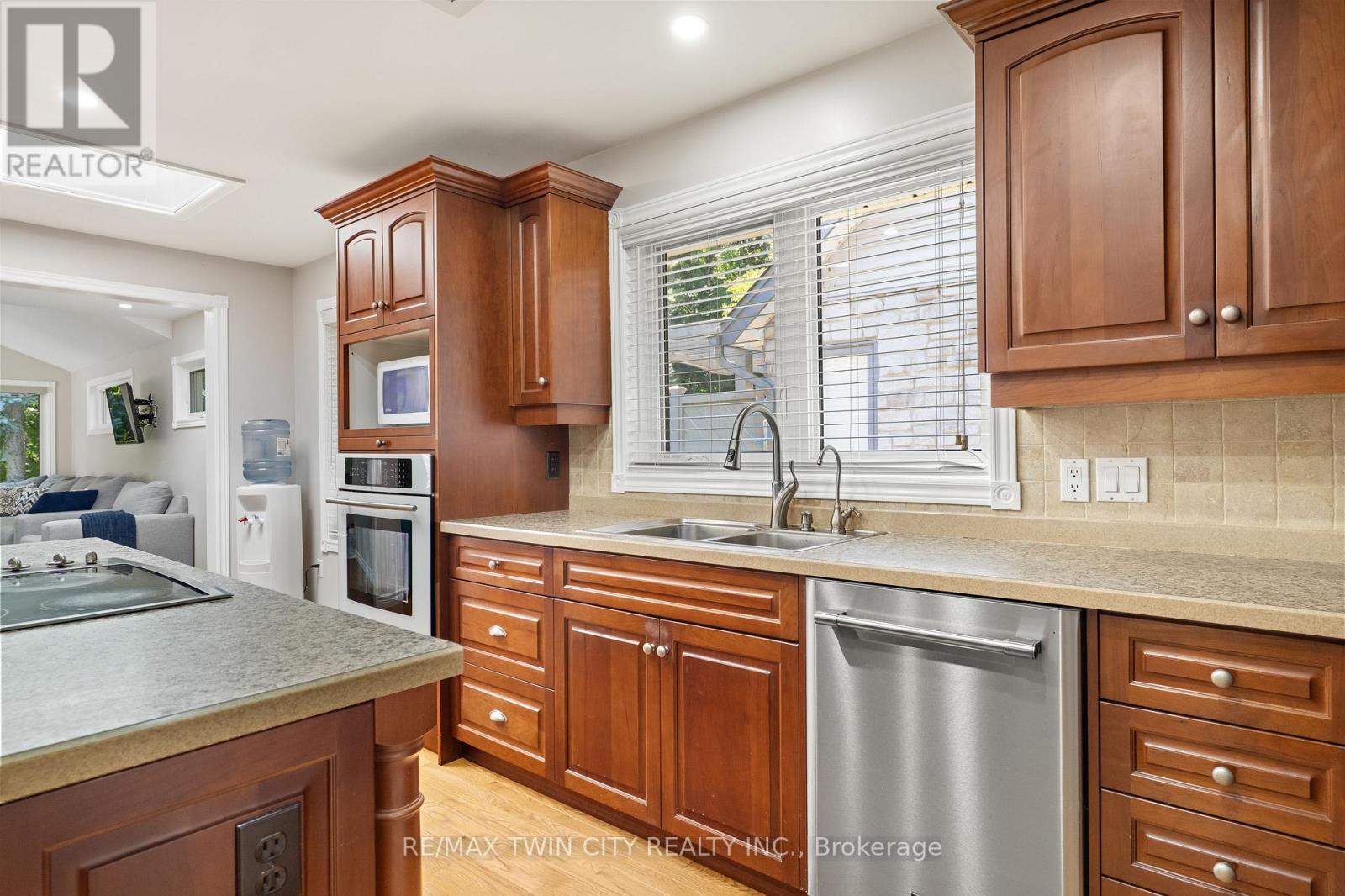 648 Bayhampton Crescent, Waterloo, Ontario N2K 3P1 - Photo 11 - X13783818