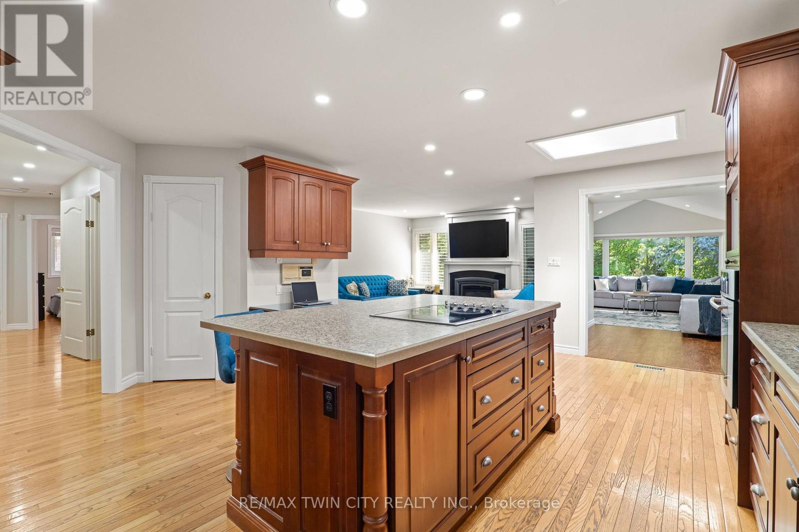 648 Bayhampton Crescent, Waterloo, Ontario N2K 3P1 - Photo 13 - X13783818