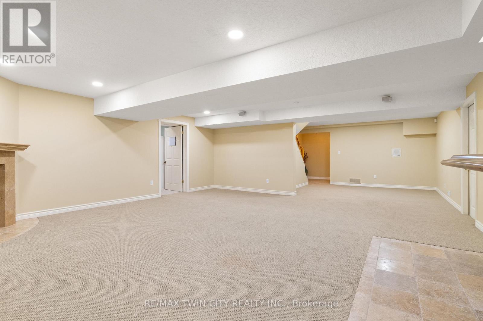 648 Bayhampton Crescent, Waterloo, Ontario N2K 3P1 - Photo 36 - X13783818