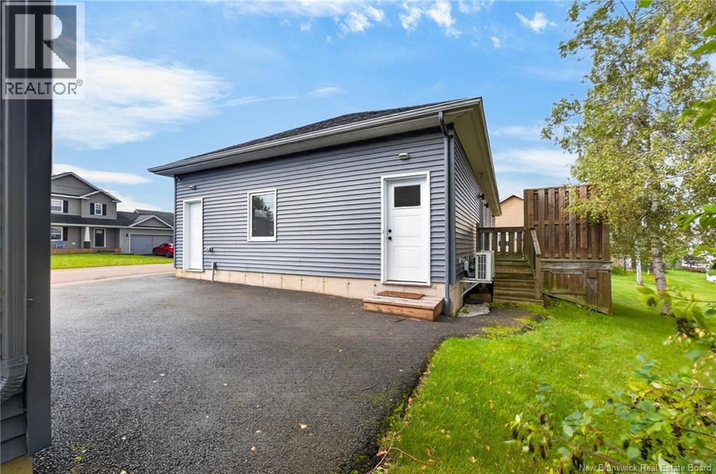 54 Des Aubes, Dieppe, New Brunswick  E1A 0Y3 - Photo 24 - NB147741