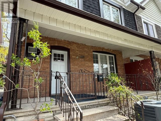 Main Level - 19 Mount Royal Avenue, Toronto, Ontario  M6H 2S2 - Photo 2 - C13109562