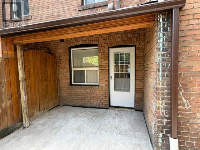Main Level - 19 Mount Royal Avenue, Toronto, Ontario  M6H 2S2 - Photo 19 - C13109562