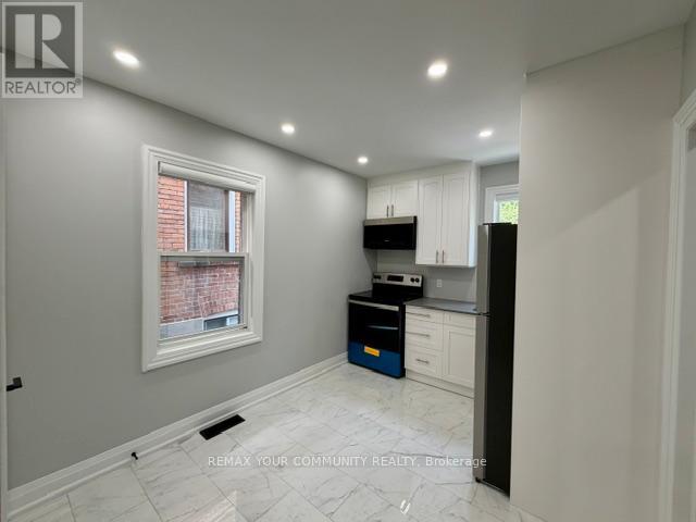 Main Level - 19 Mount Royal Avenue, Toronto, Ontario  M6H 2S2 - Photo 12 - C13109562
