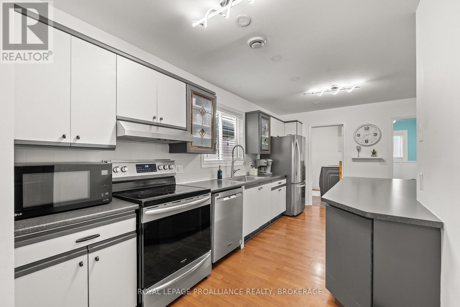 22 Heritage Drive, Loyalist, Ontario  K0H 1G0 - Photo 14 - X13783952