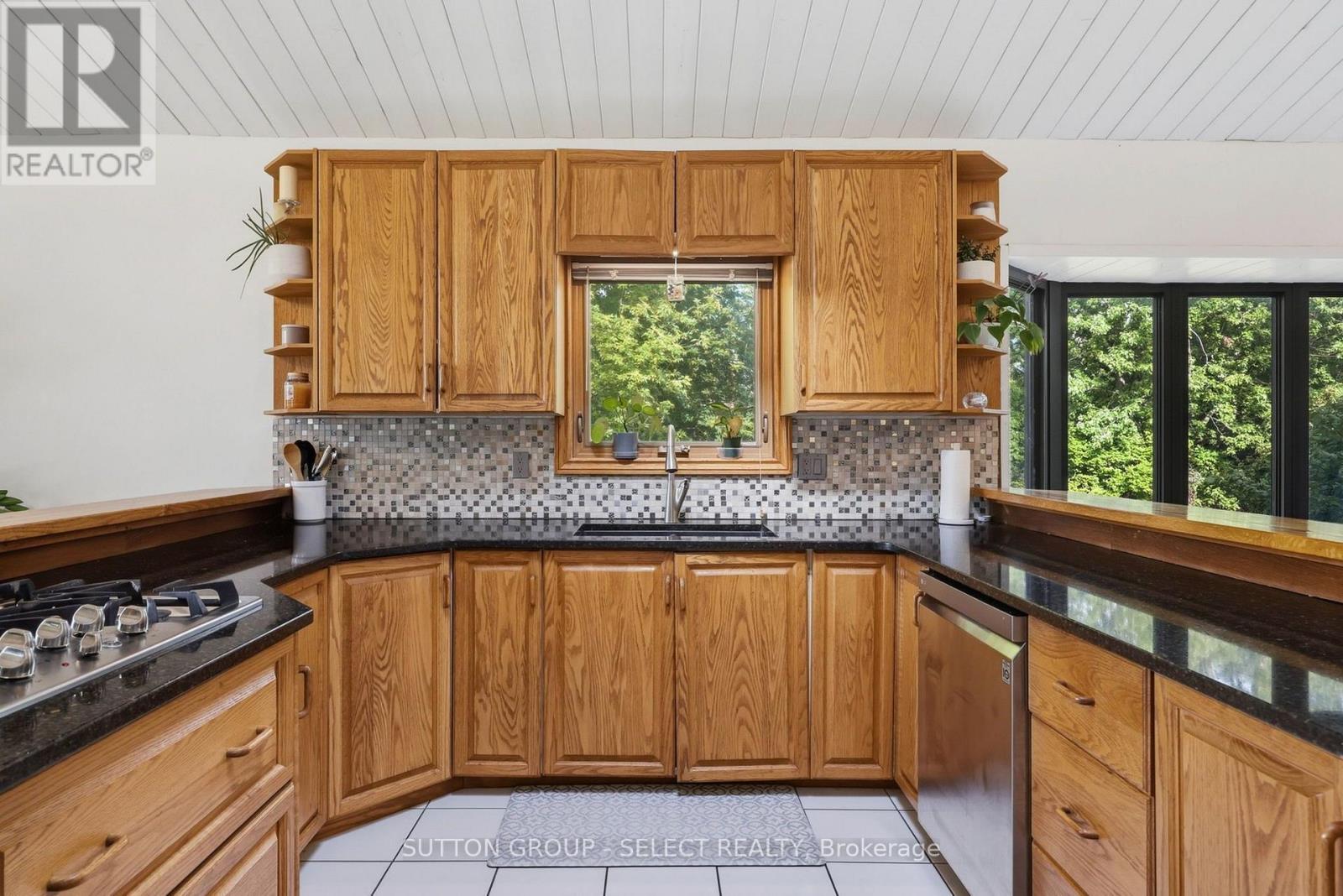 108 Victoria Drive, Strathroy-Caradoc, Ontario  N0L 1T0 - Photo 15 - X13783938