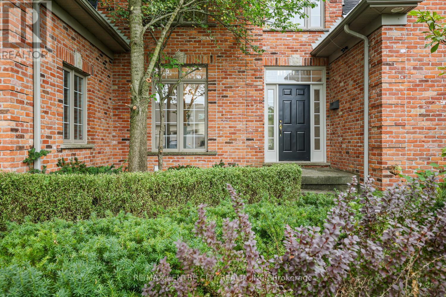 1941 Standfield Road, London North, Ontario  N6G 5G1 - Photo 4 - X13783972