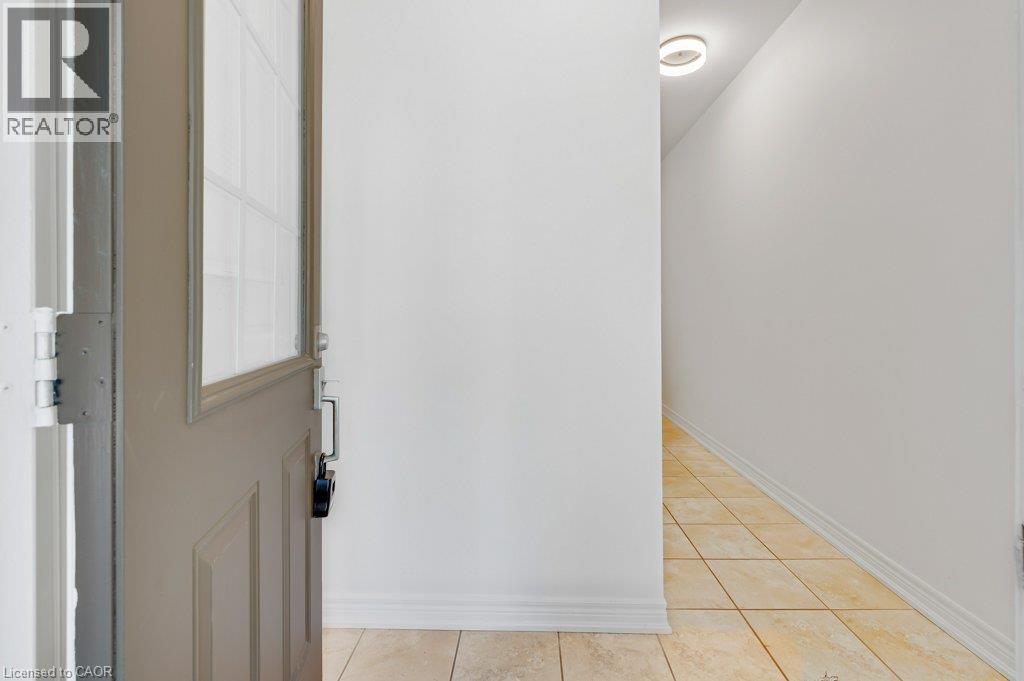 626 Hooks Common, Burlington, Ontario  L7L 0C9 - Photo 3 - 40860505