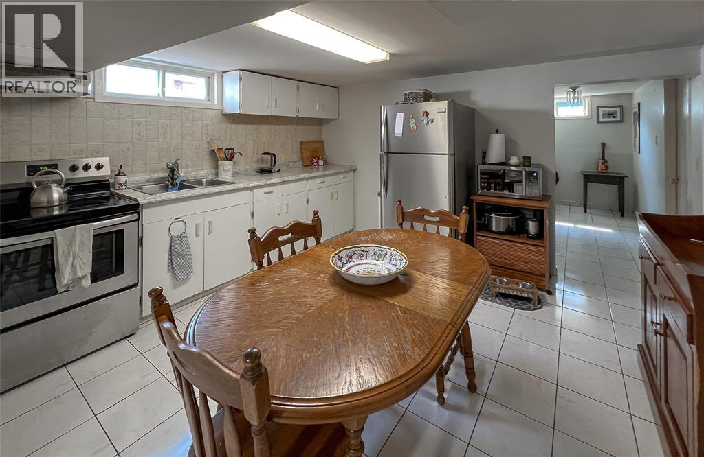 830 Wilmont Place, Sarnia, Ontario  N7T 4Z8 - Photo 23 - 26022365