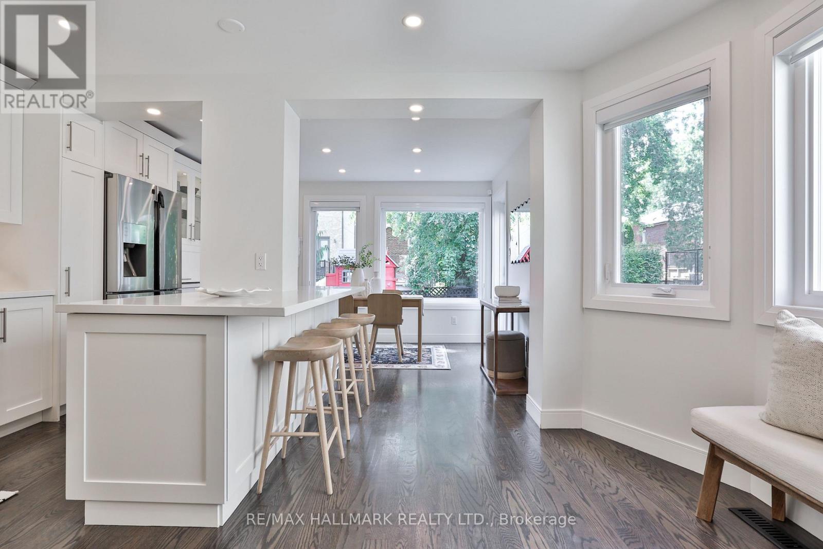 163 Roe Avenue, Toronto, Ontario  M5M 2J1 - Photo 14 - C13783964