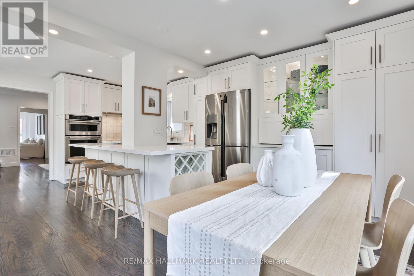 163 Roe Avenue, Toronto, Ontario  M5M 2J1 - Photo 17 - C13783964