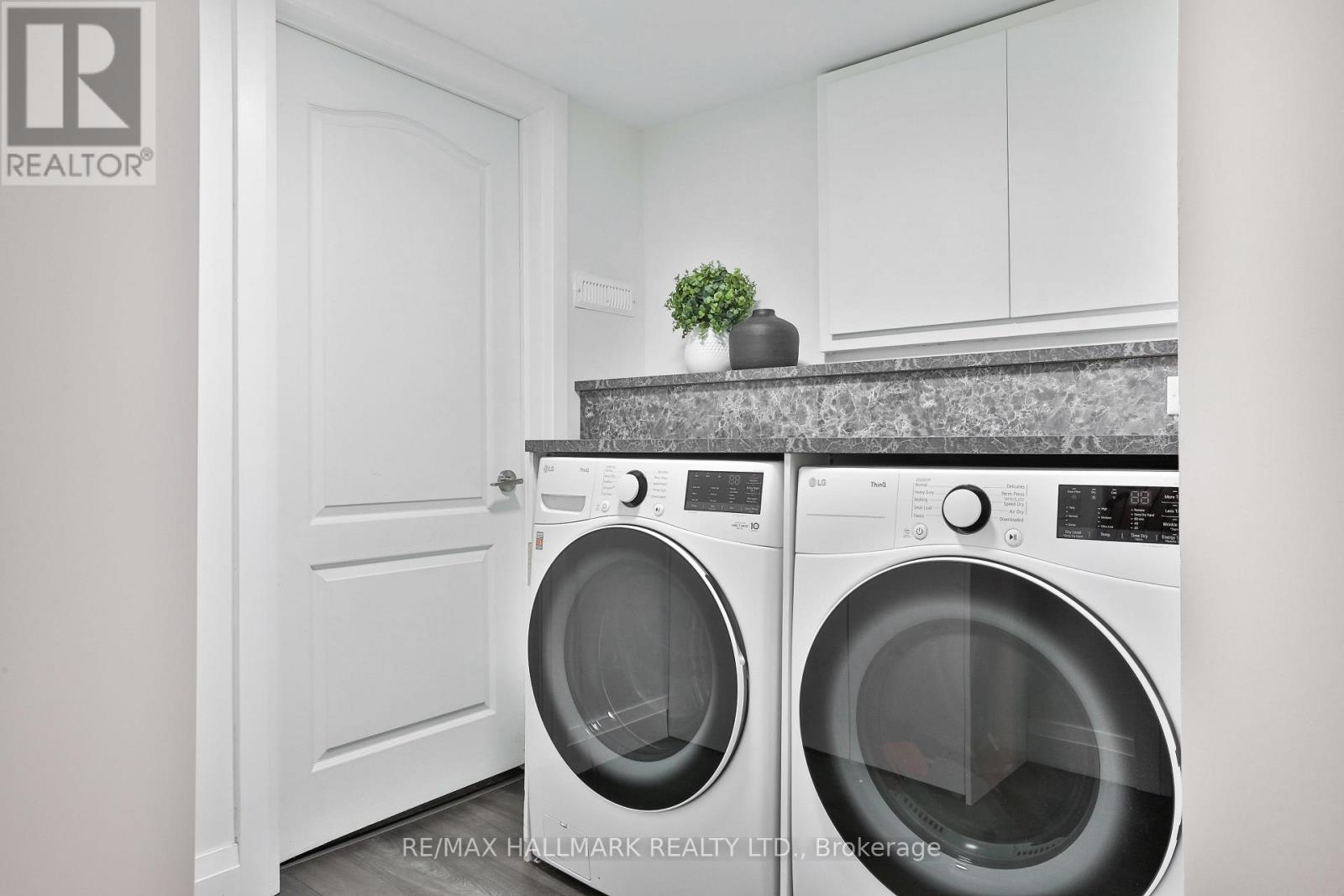 163 Roe Avenue, Toronto, Ontario  M5M 2J1 - Photo 37 - C13783964