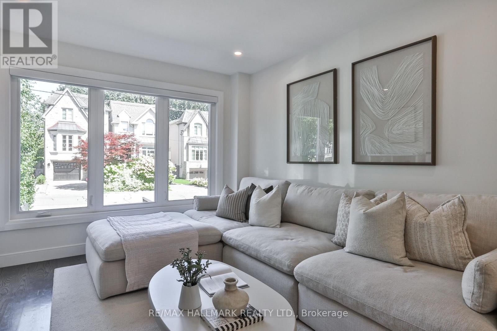163 Roe Avenue, Toronto, Ontario  M5M 2J1 - Photo 7 - C13783964