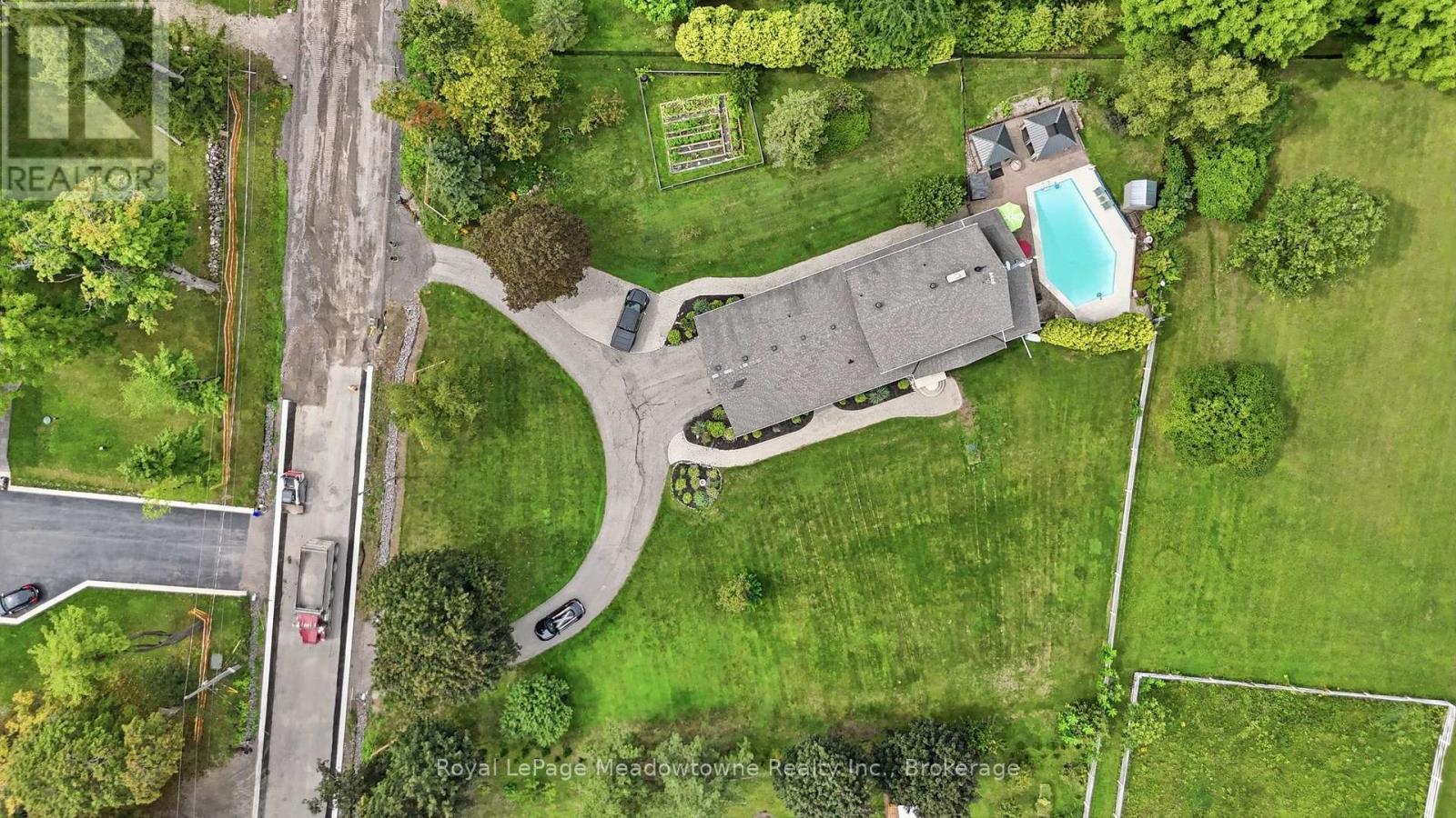 7053 Appleby Line, Milton, Ontario  L9T 2Y1 - Photo 2 - W13783956