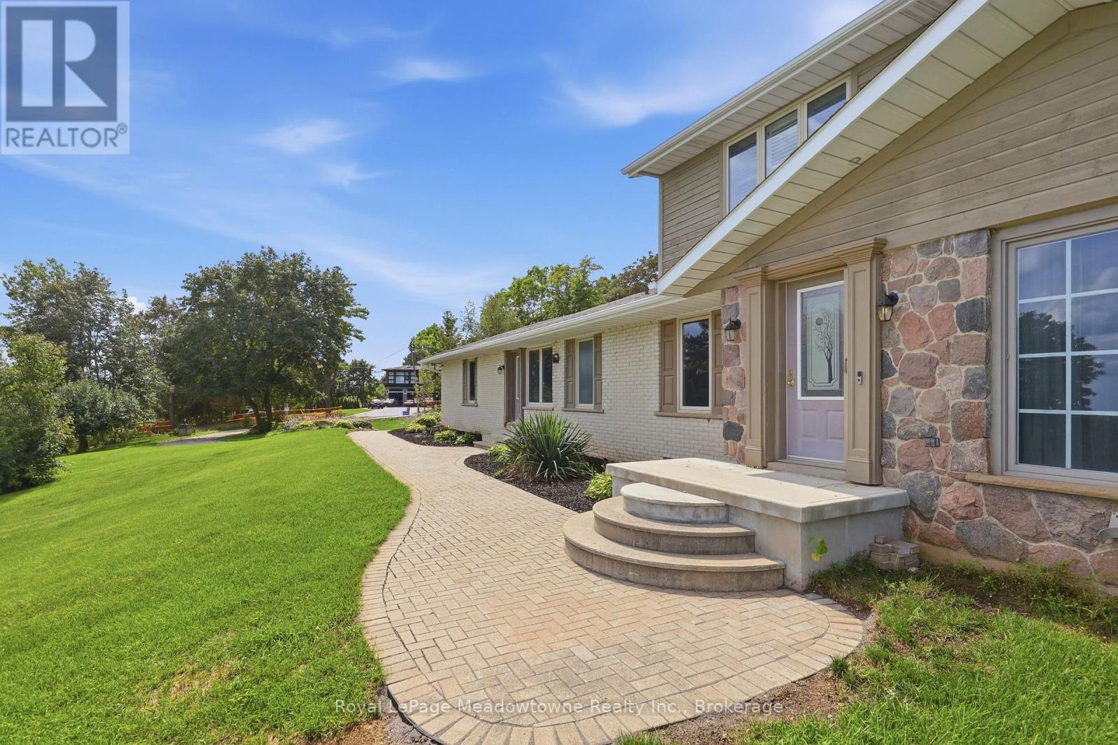 7053 Appleby Line, Milton, Ontario  L9T 2Y1 - Photo 7 - W13783956