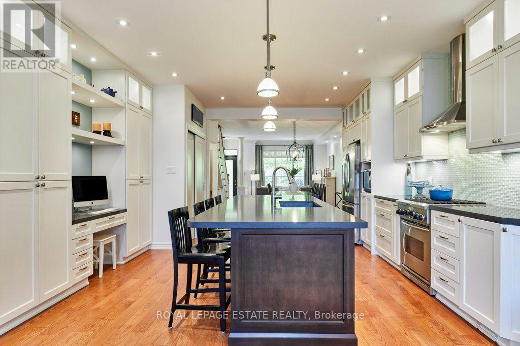 32 Joseph Duggan Road, Toronto, Ontario  M4L 3Y2 - Photo 13 - E13783954