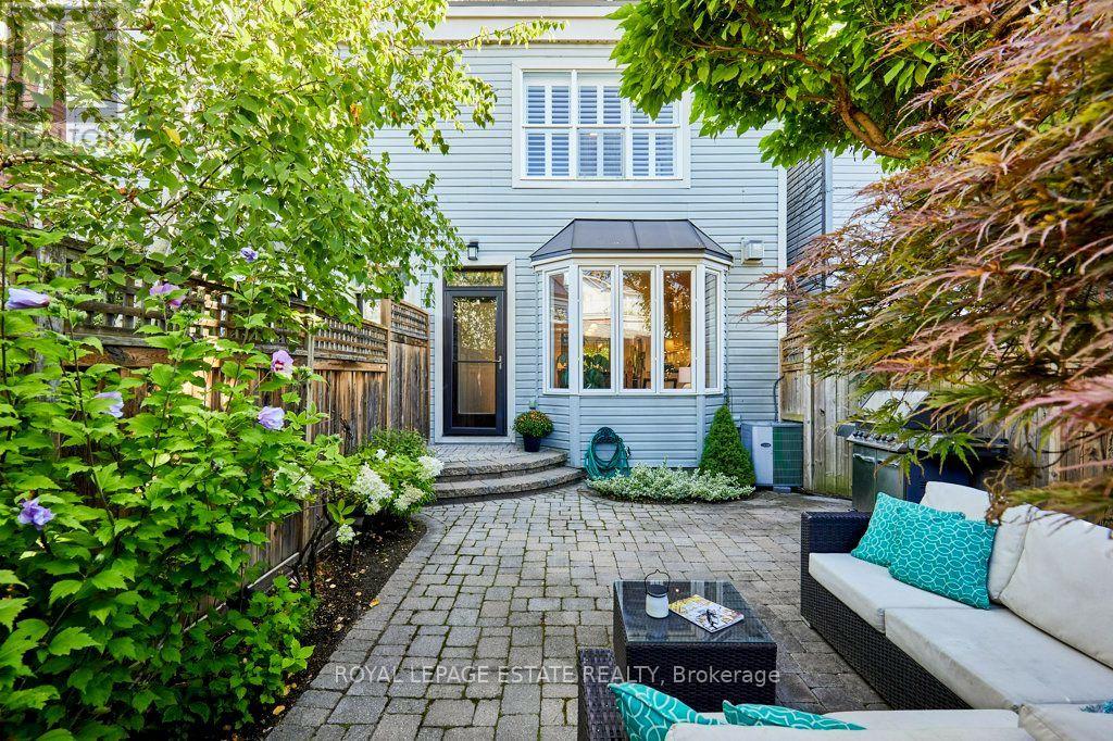 32 Joseph Duggan Road, Toronto, Ontario  M4L 3Y2 - Photo 16 - E13783954