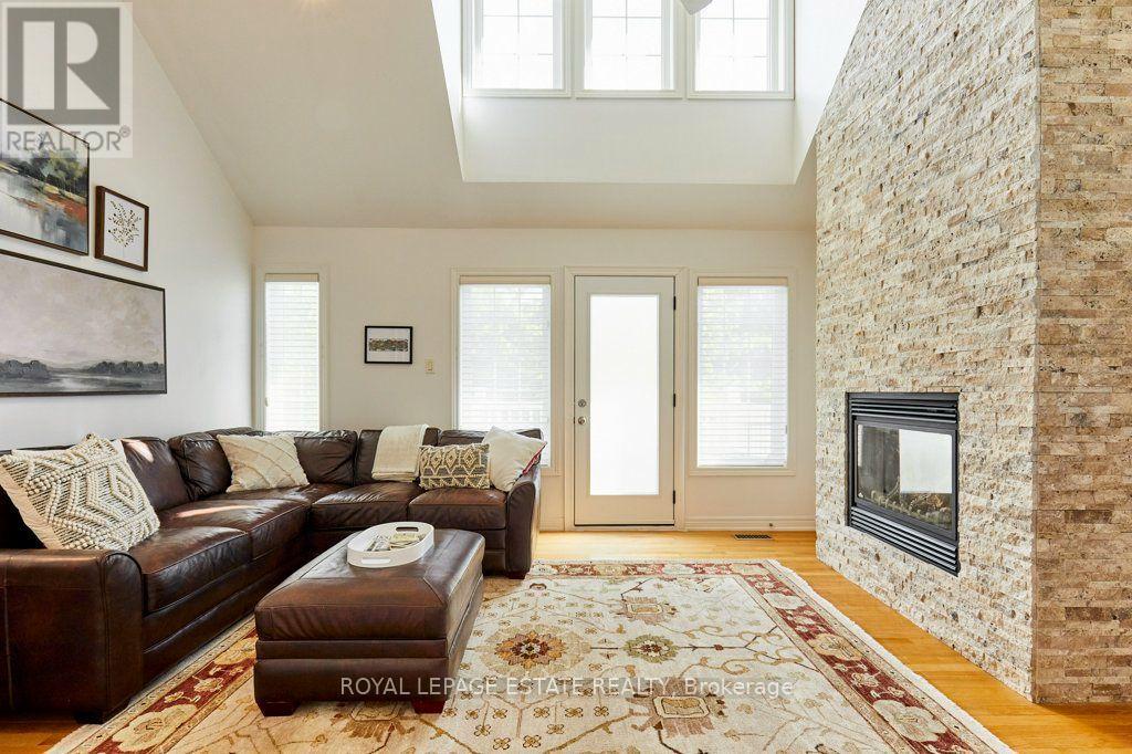 32 Joseph Duggan Road, Toronto, Ontario  M4L 3Y2 - Photo 21 - E13783954