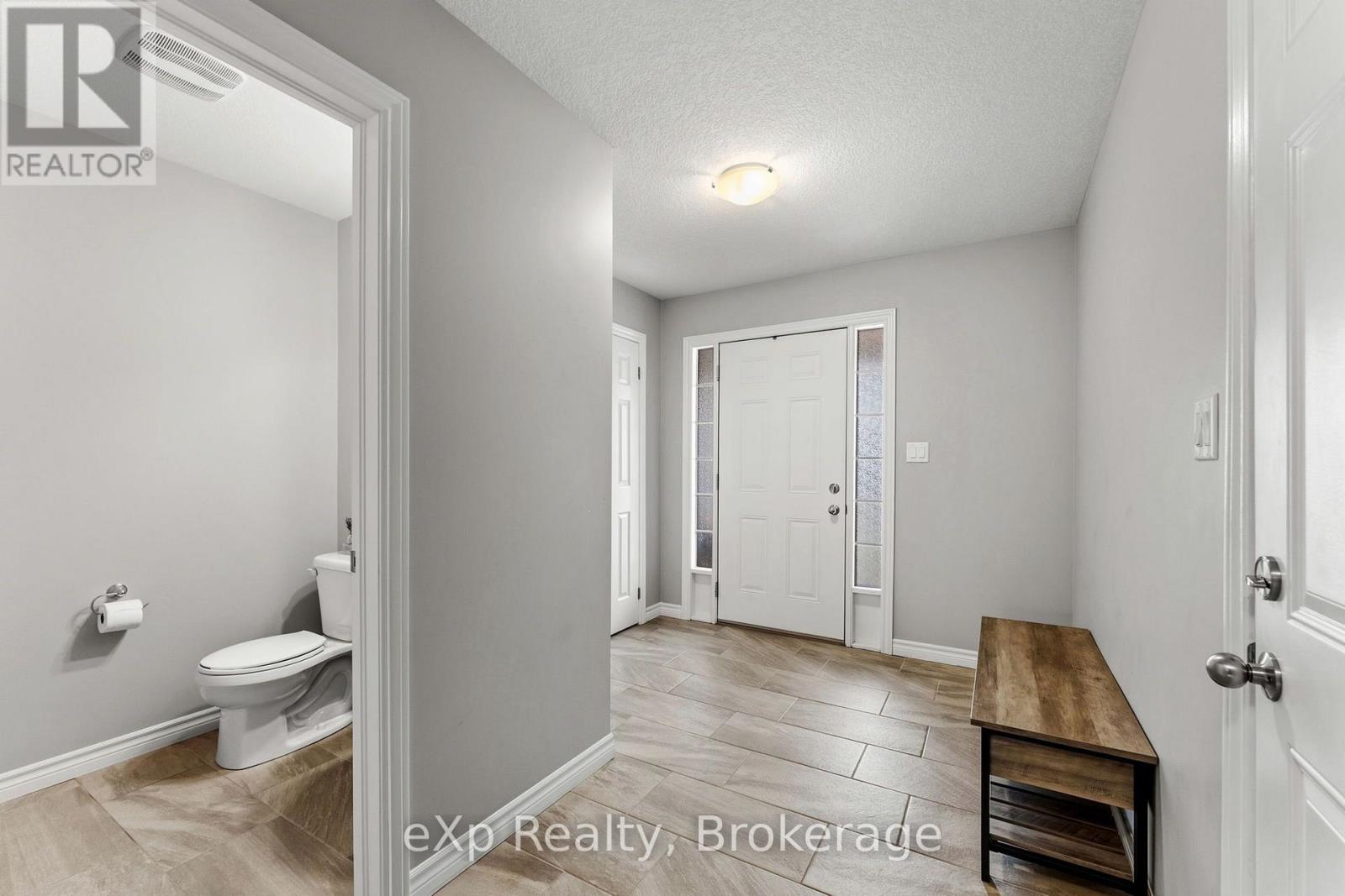 27 Robertson Drive, Stratford, Ontario N5A 0C8 - Photo 11 - X13783944