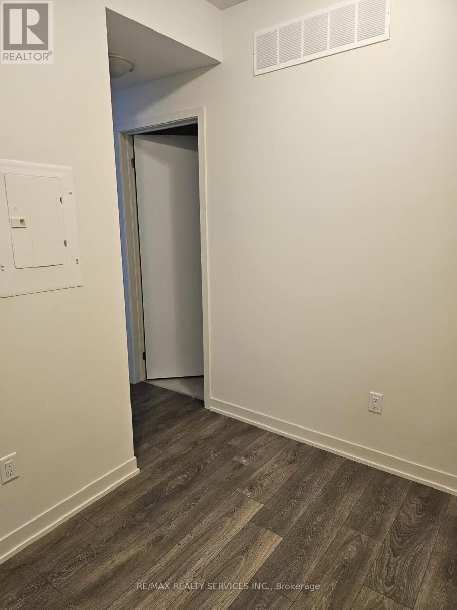 107 - 58 Sky Harbour Drive, Brampton, Ontario  L6Y 6J1 - Photo 11 - W13783936