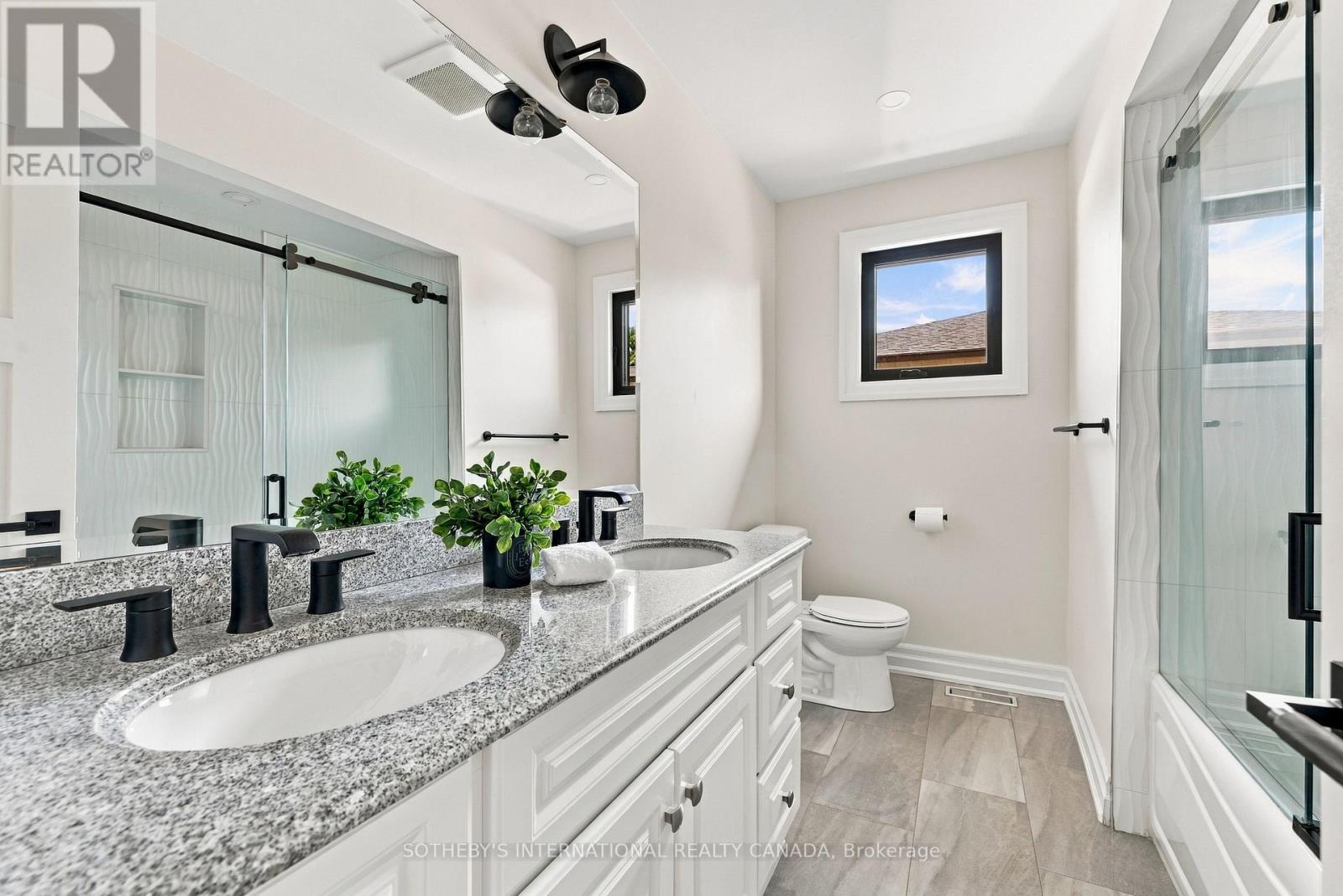 420 Abington Avenue, Mississauga, Ontario  L5A 1L7 - Photo 23 - W13783974