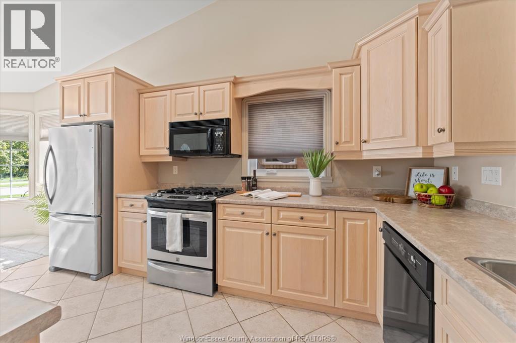 1941 Blue Heron Drive, Windsor, Ontario  N8P 1P6 - Photo 12 - 26022590