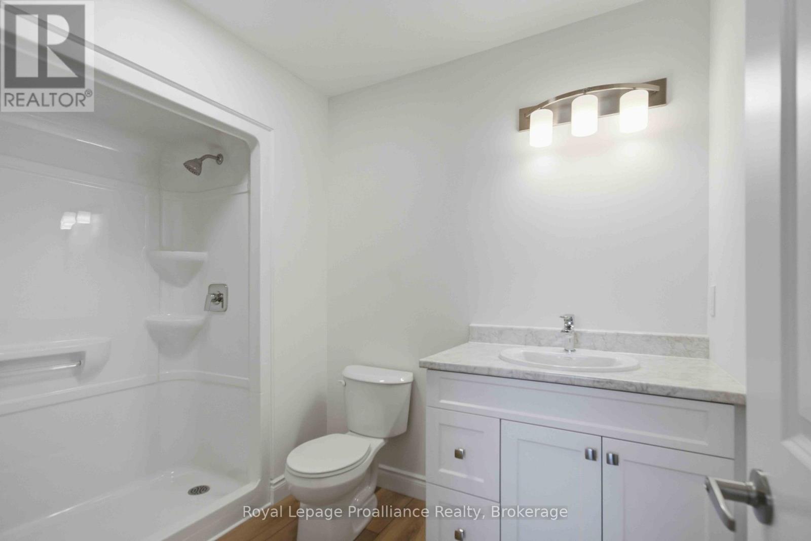18 CLAYTON JOHN AVENUE photo 14
