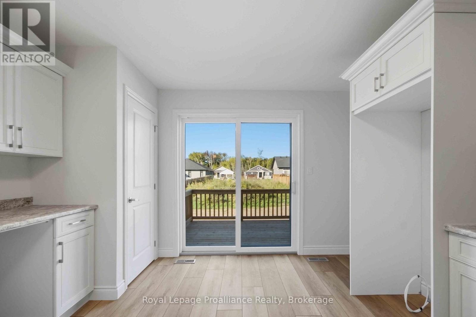 18 CLAYTON JOHN AVENUE photo 9
