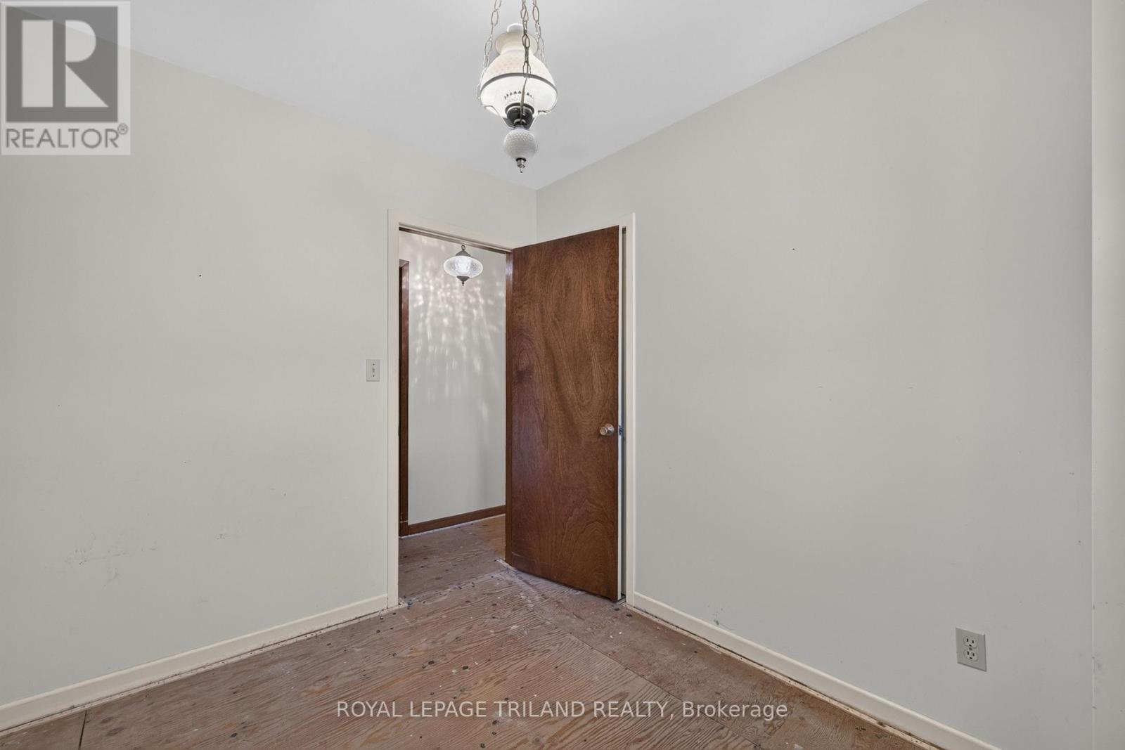 15 Carmen Crescent, London North, Ontario  N5X 2B4 - Photo 15 - X13784002