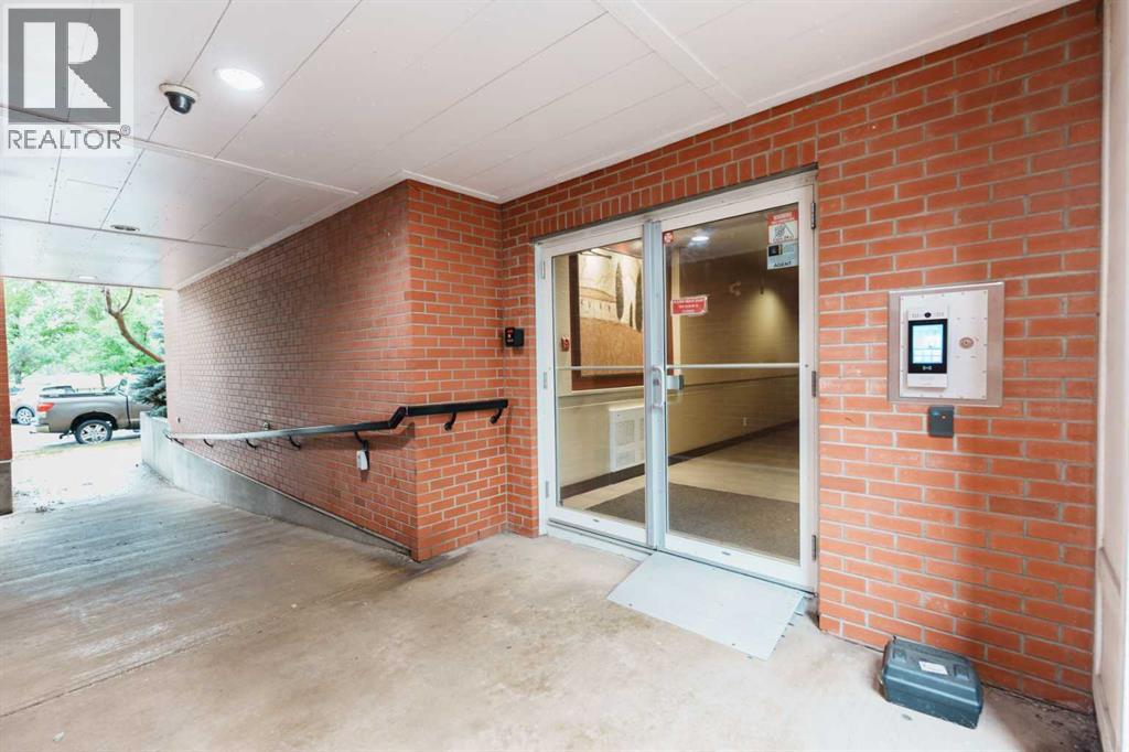 204, 830 Centre Avenue NE, Calgary, Alberta  T2E 9C3 - Photo 27 - A2343396
