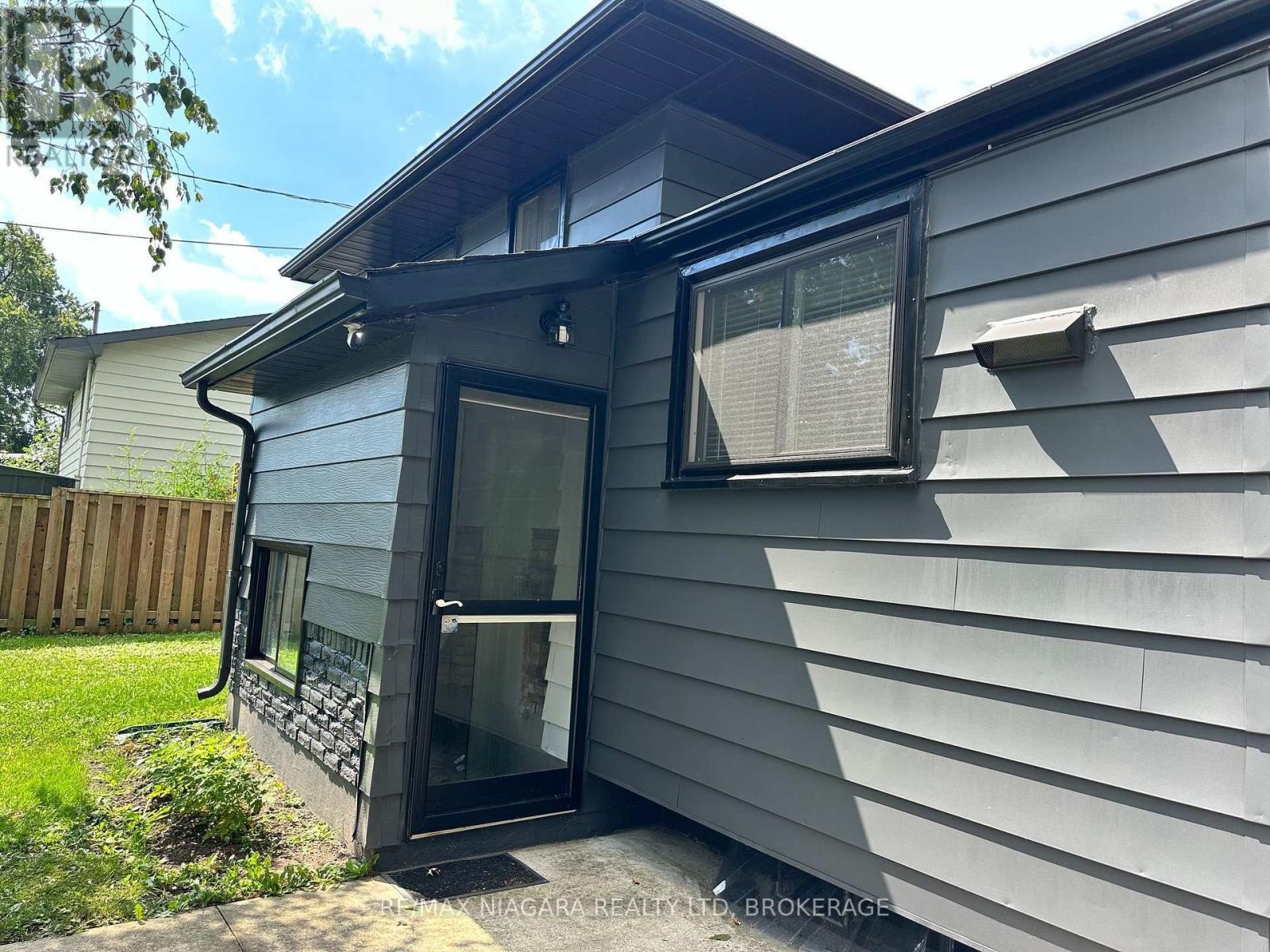 Lower - 30 Colonial Street, Welland, Ontario  L3C 5W5 - Photo 4 - X13784030