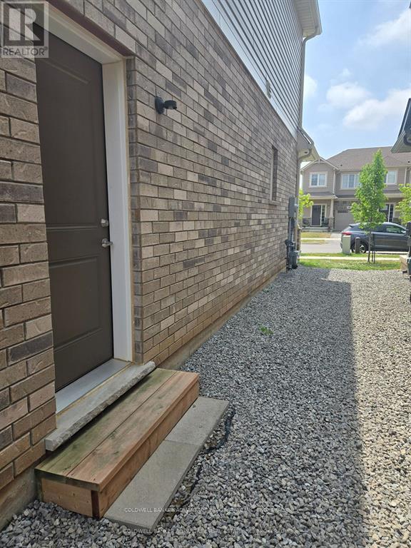 49 Lymburner Street, Pelham, Ontario  L0S 1E6 - Photo 8 - X13784048