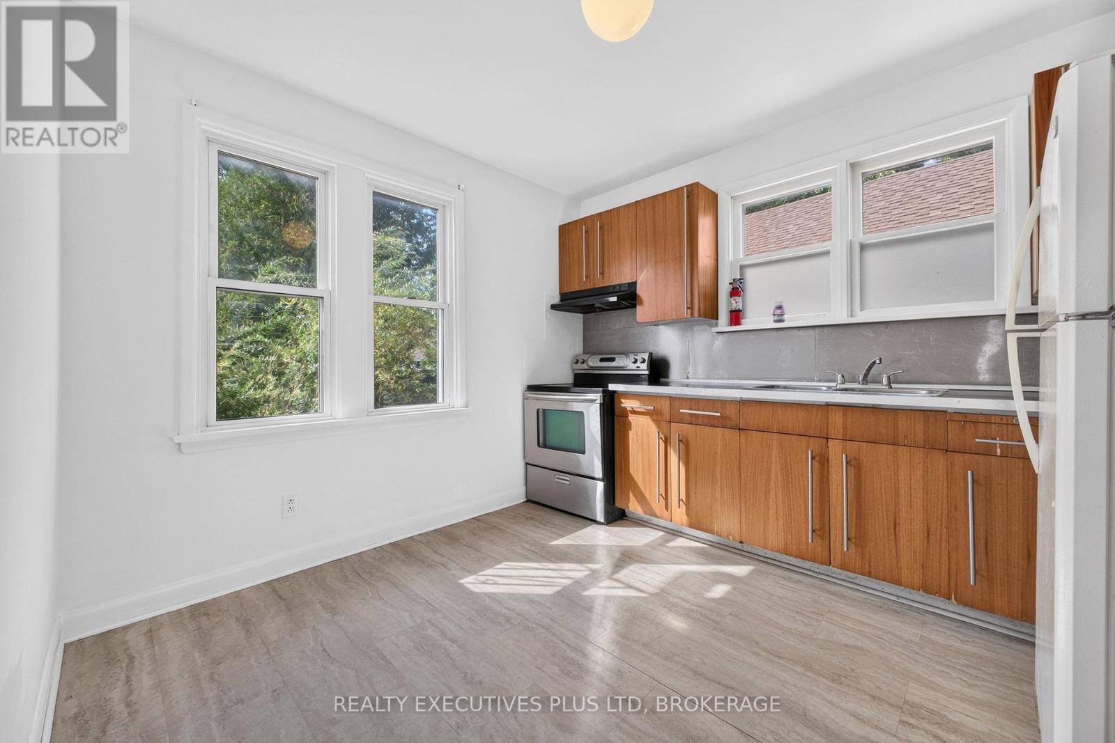 4119 Dyson Avenue, Niagara Falls, Ontario  L2E 3L6 - Photo 16 - X13784096