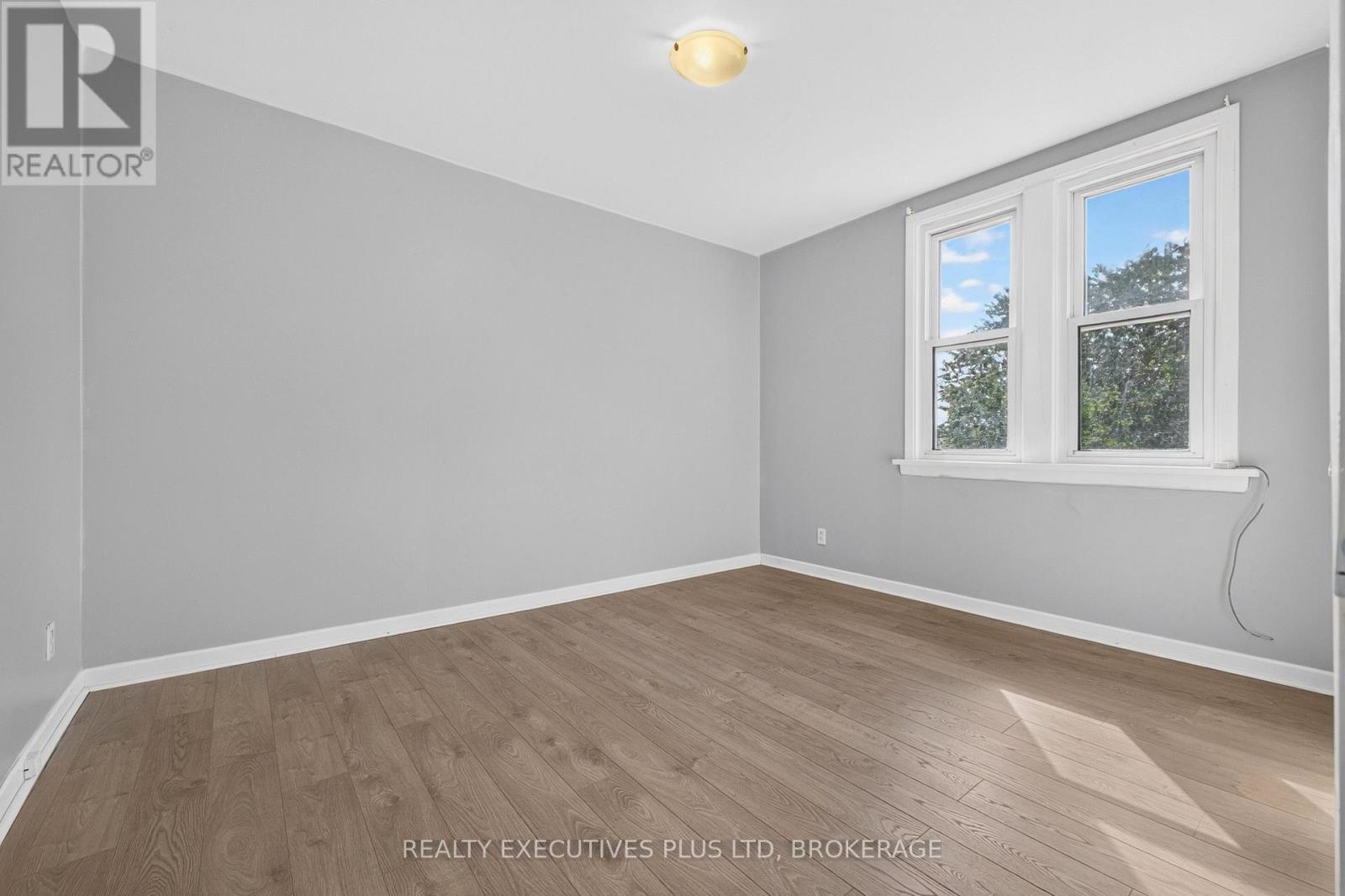 4119 Dyson Avenue, Niagara Falls, Ontario  L2E 3L6 - Photo 20 - X13784096