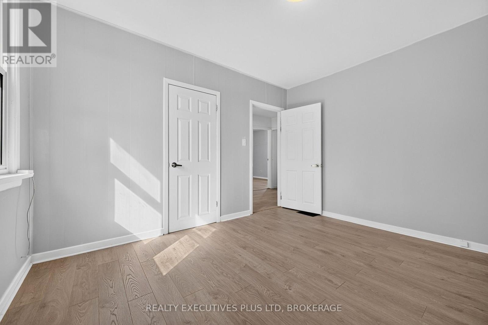 4119 Dyson Avenue, Niagara Falls, Ontario  L2E 3L6 - Photo 21 - X13784096