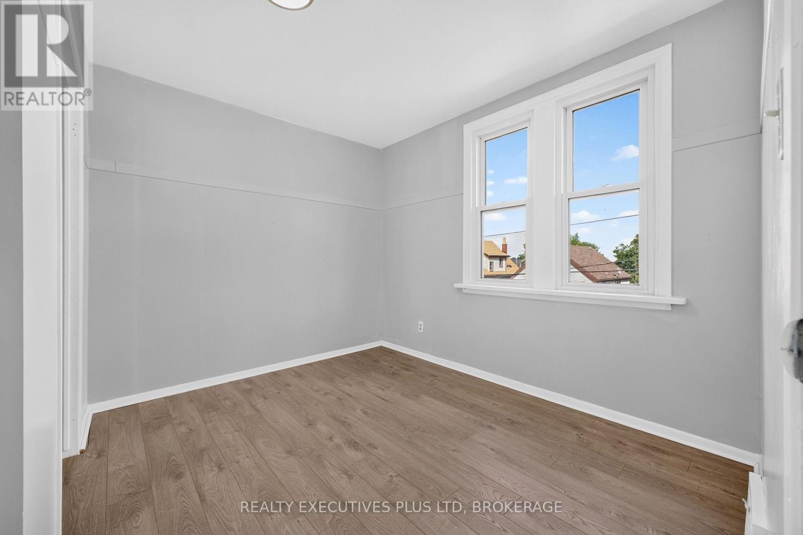 4119 Dyson Avenue, Niagara Falls, Ontario  L2E 3L6 - Photo 26 - X13784096