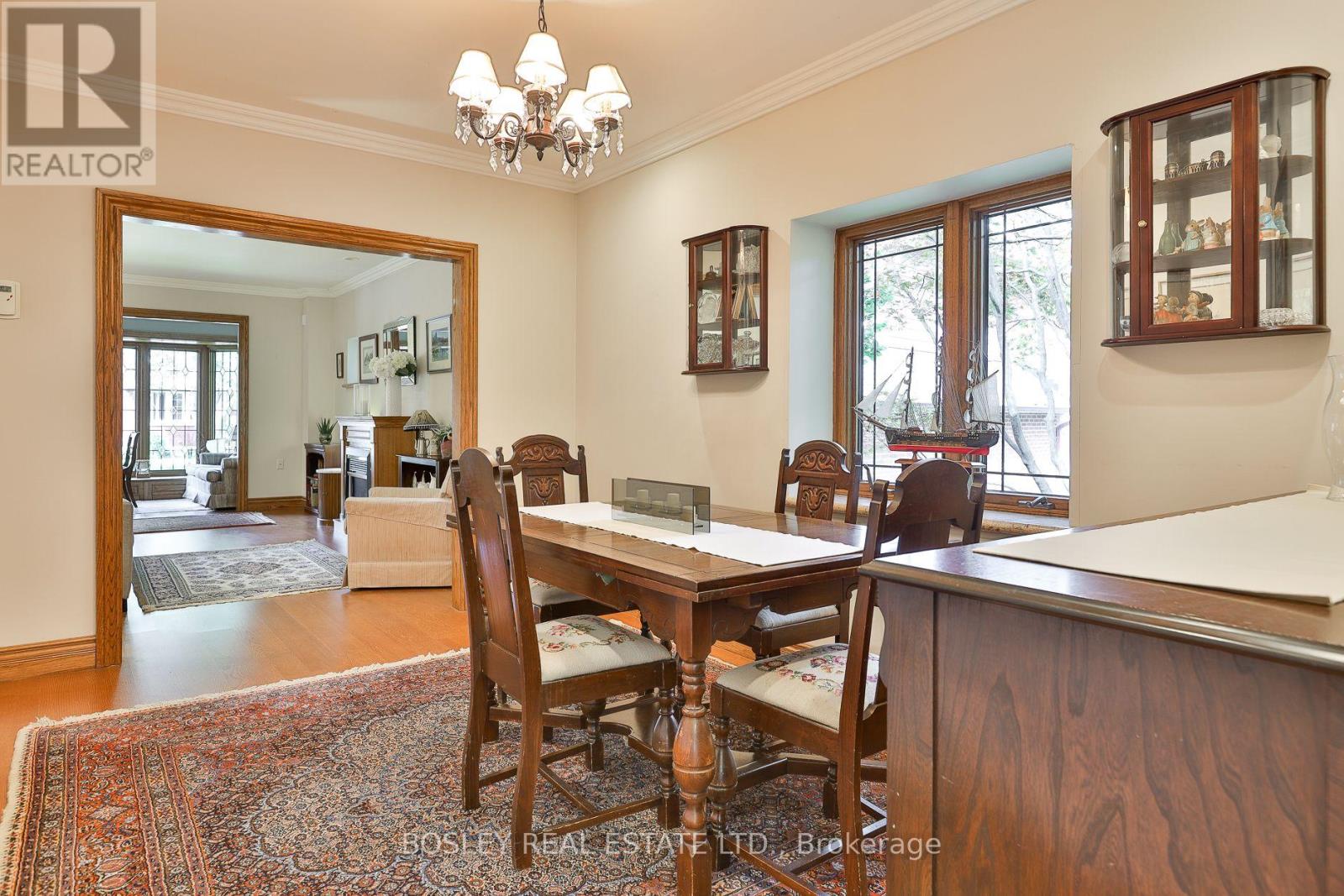 9 Cameron Crescent, Toronto, Ontario  M4G 1Z7 - Photo 11 - C13784024