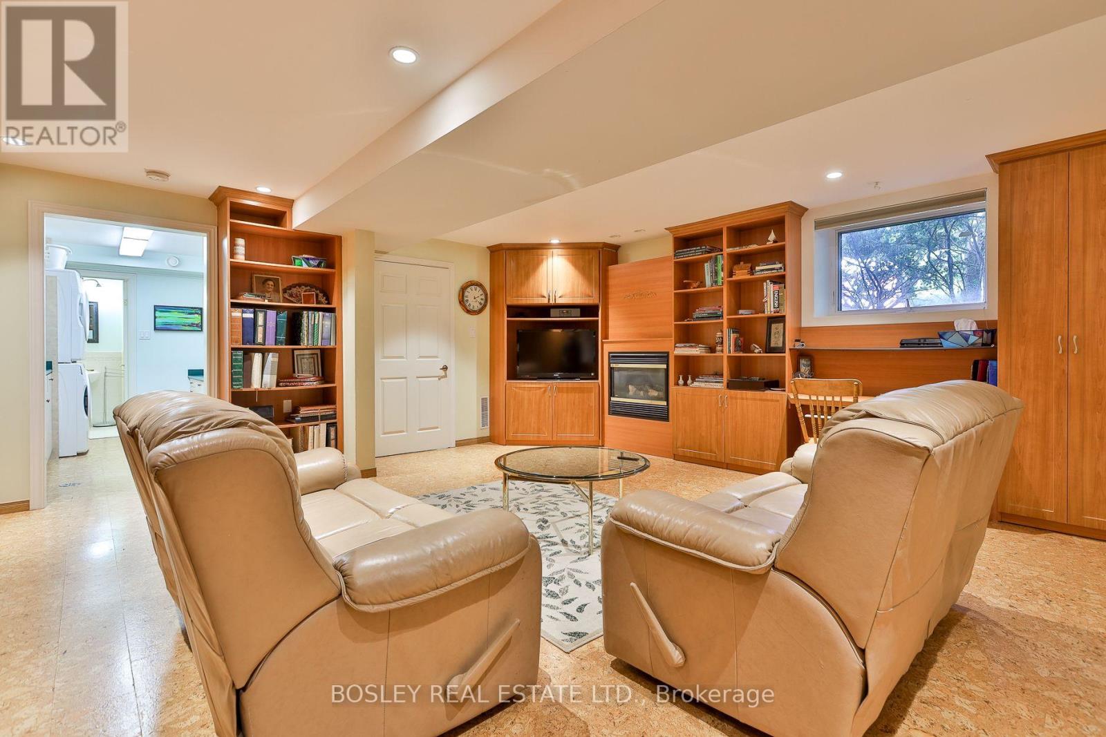 9 Cameron Crescent, Toronto, Ontario  M4G 1Z7 - Photo 29 - C13784024