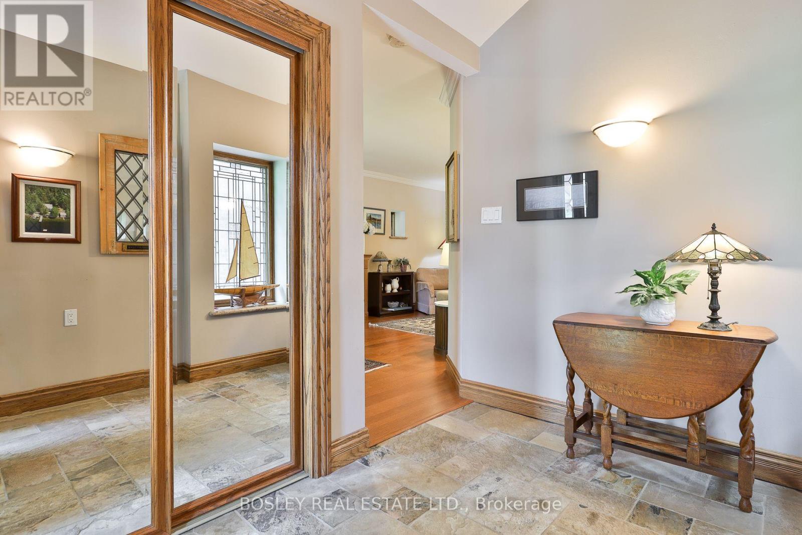 9 Cameron Crescent, Toronto, Ontario  M4G 1Z7 - Photo 3 - C13784024