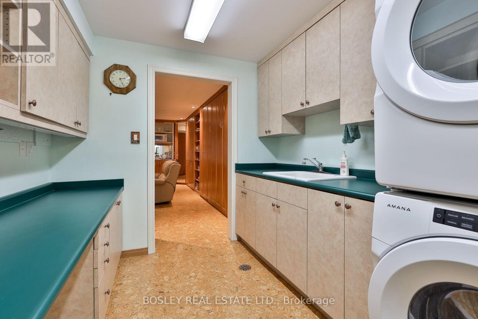 9 Cameron Crescent, Toronto, Ontario  M4G 1Z7 - Photo 34 - C13784024