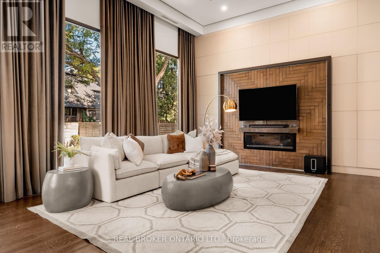 436 GLENGARRY AVENUE, Toronto, Ontario