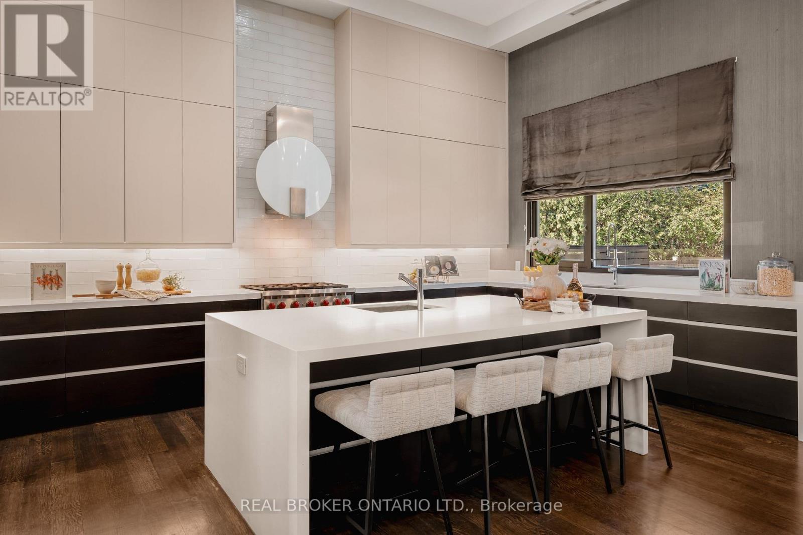 436 Glengarry Avenue, Toronto, Ontario  M5M 1E8 - Photo 12 - C13784082