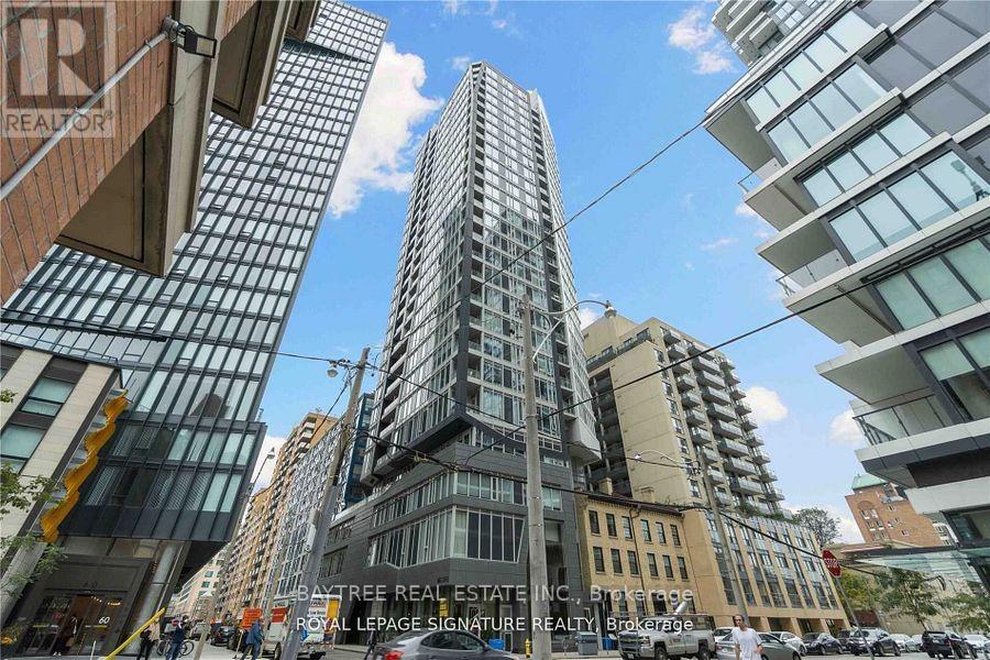 PH 01 - 68 SHUTER STREET