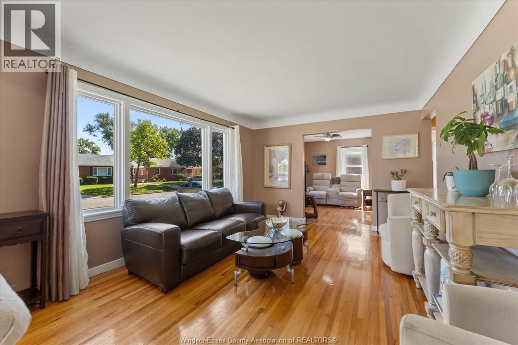 971 Isabelle Place, Windsor, Ontario  N8S 3B1 - Photo 4 - 26022563