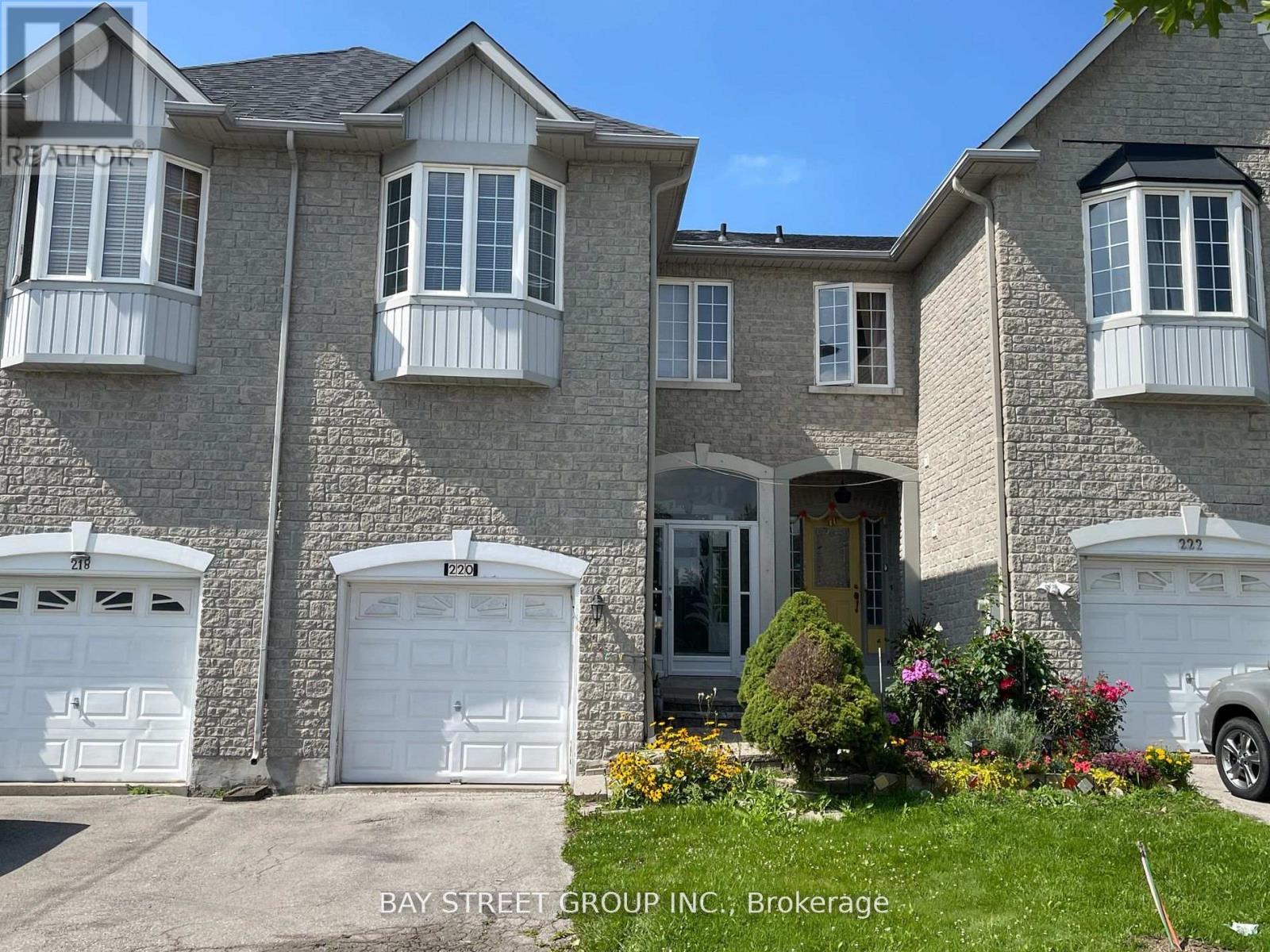 220 YORKLAND STREET, Richmond Hill, Ontario