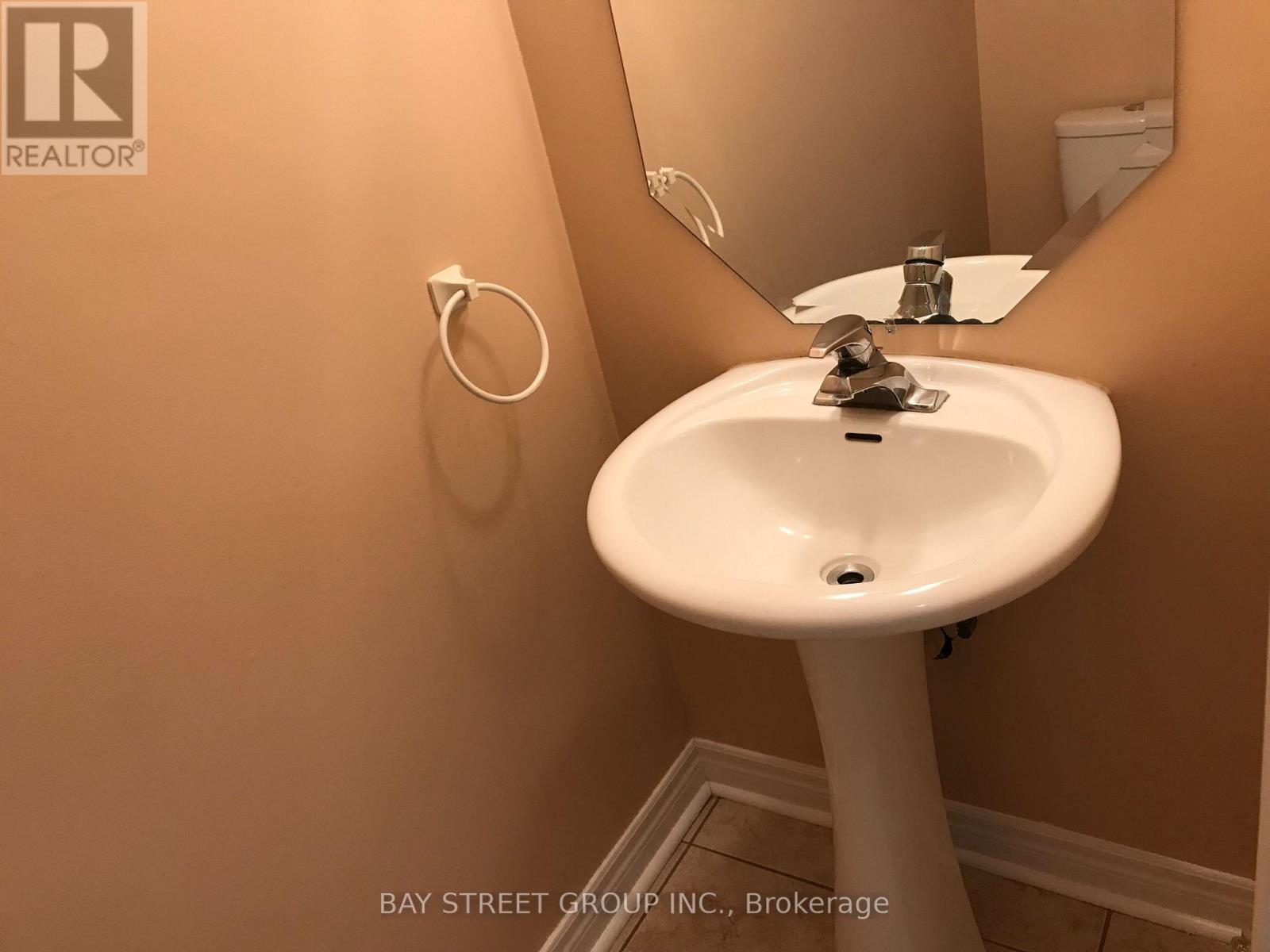 220 Yorkland Street, Richmond Hill, Ontario  L4S 1A2 - Photo 8 - N13784010