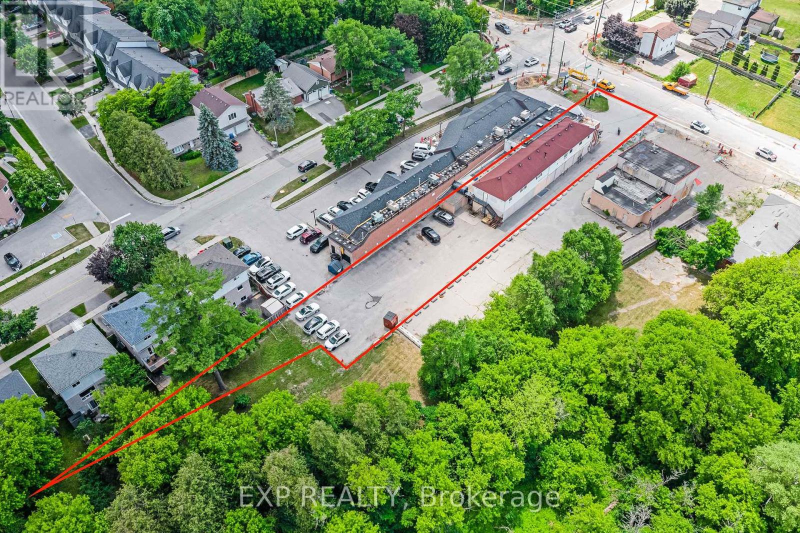 19423 YONGE STREET, East Gwillimbury, Ontario